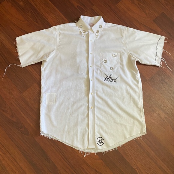 1 of 1 Distressed Sunday Shirt - Picture 1 of 4